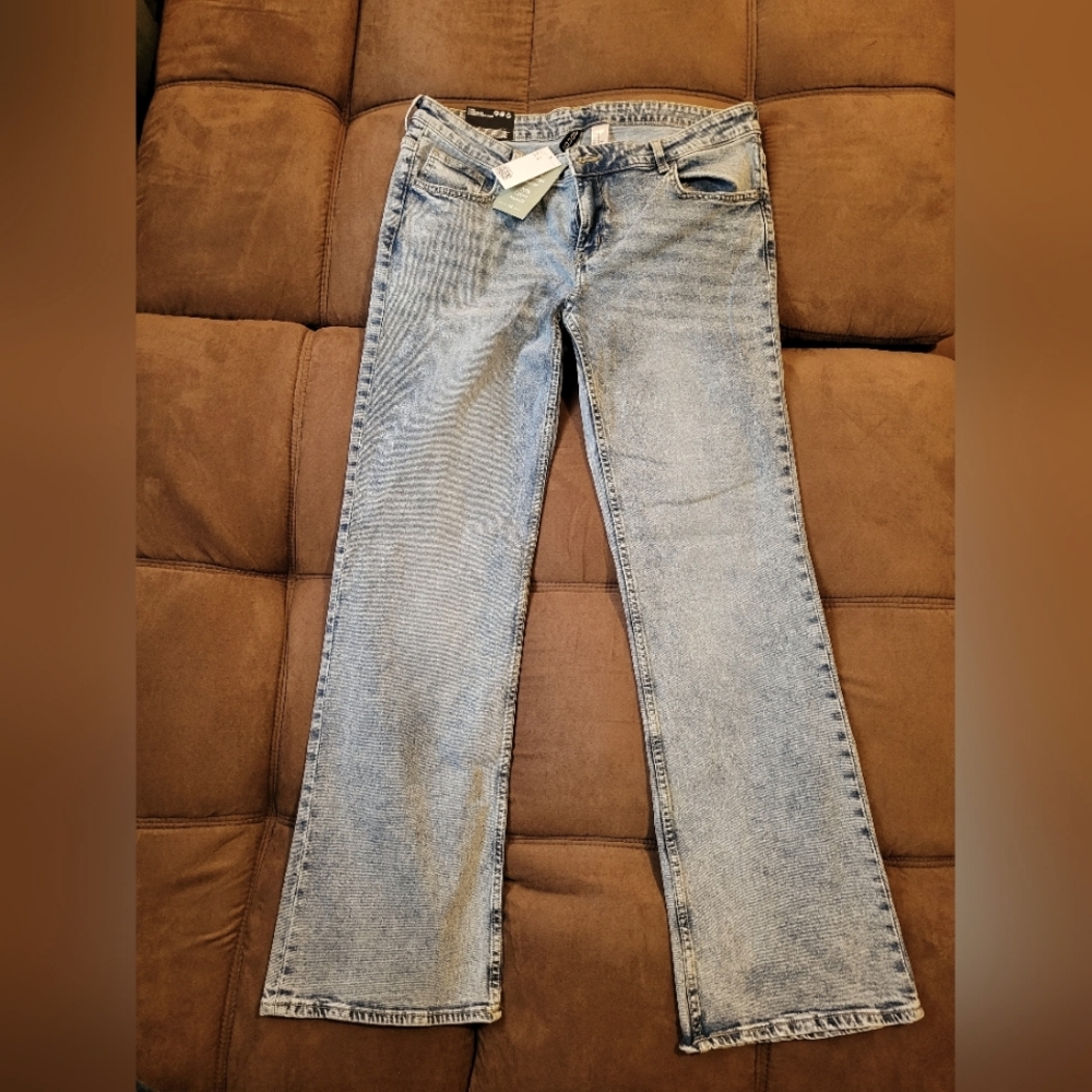 H&M Low Rise Flare, size 14